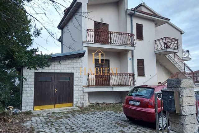 House, 586 m2, For Sale, Rijeka - Martinkovac