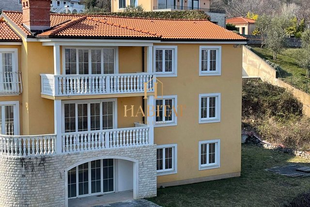 House, 465 m2, For Sale, Opatija - Dobreć
