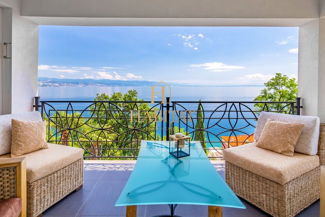 Apartment, 202 m2, For Sale, Opatija