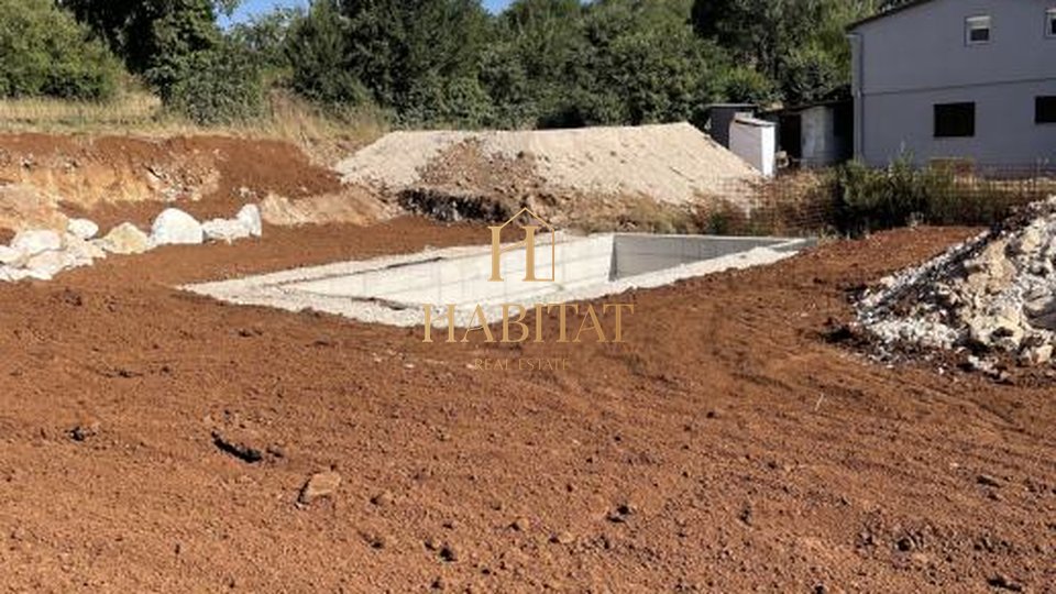 Građevinsko zemljište Marčana  1005 m2 započeta gradnja