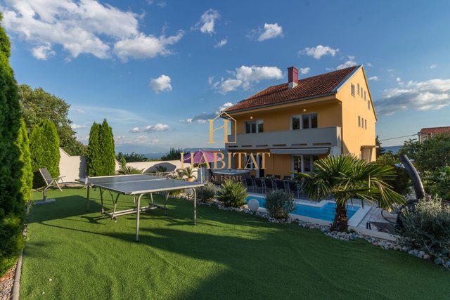 House, 400 m2, For Sale, Crikvenica