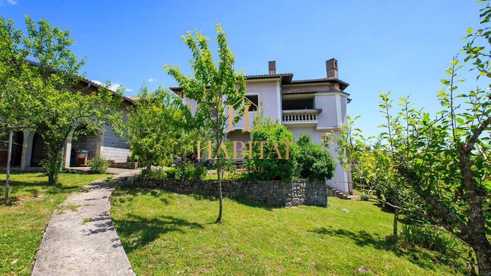 House, 390 m2, For Sale, Ružići