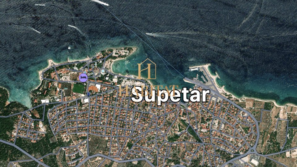 Dalmacija , Supetar , kamena kuca 249m2 , centar , pogleda na more ,