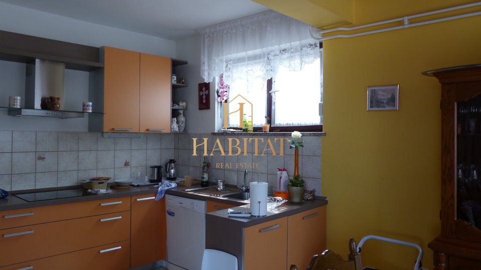 House, 260 m2, For Sale, Opatija - Dobreć