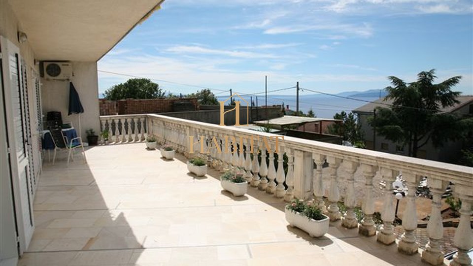 Kastav, Rubeši, kuća 390 m2, s okućnicom i pogledom na more