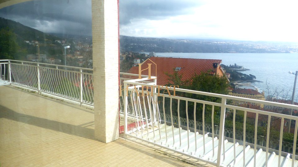 House, 635 m2, For Sale, Opatija