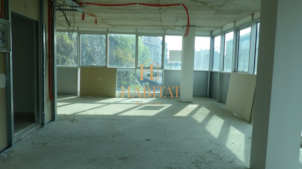 Commercial Property, 740 m2, For Sale, Rijeka - Centar