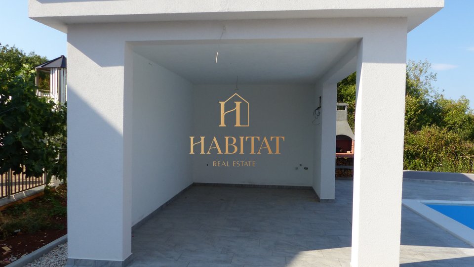 House, 220 m2, For Sale, Krk - Vrh