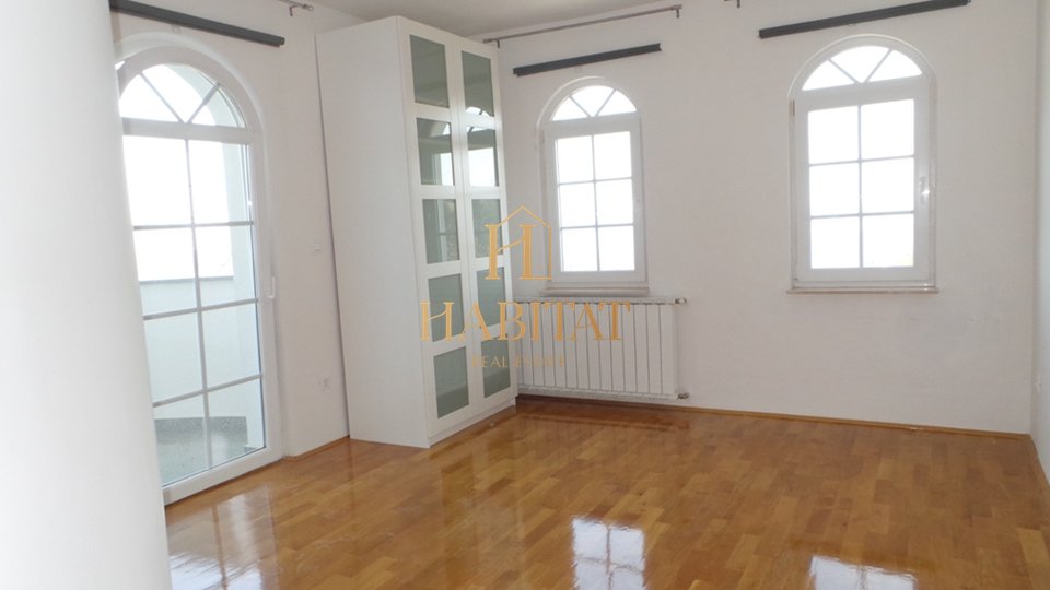 House, 255 m2, For Sale, Opatija - Veprinac