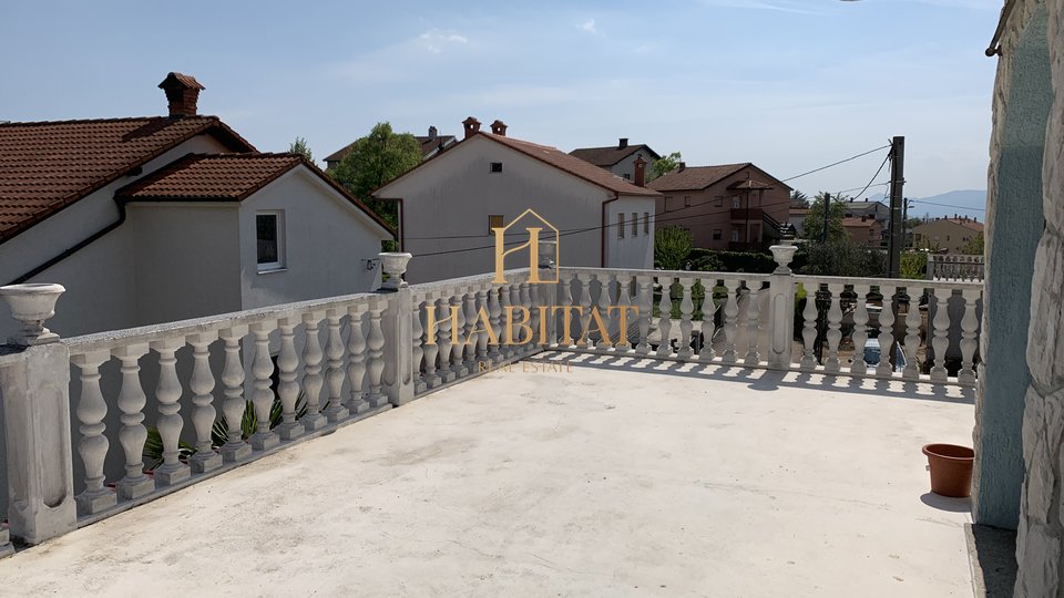 House, 700 m2, For Sale, Viškovo - Mladenići