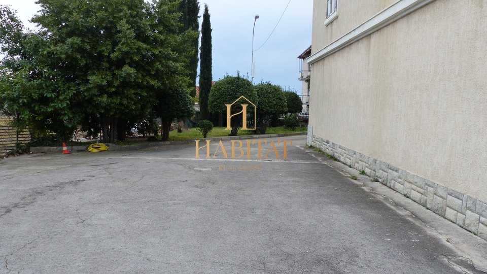 House, 360 m2, For Sale, Rijeka - Krnjevo