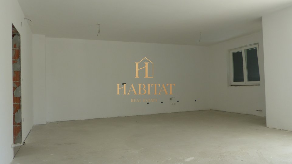 House, 410 m2, For Sale, Opatija - Pobri